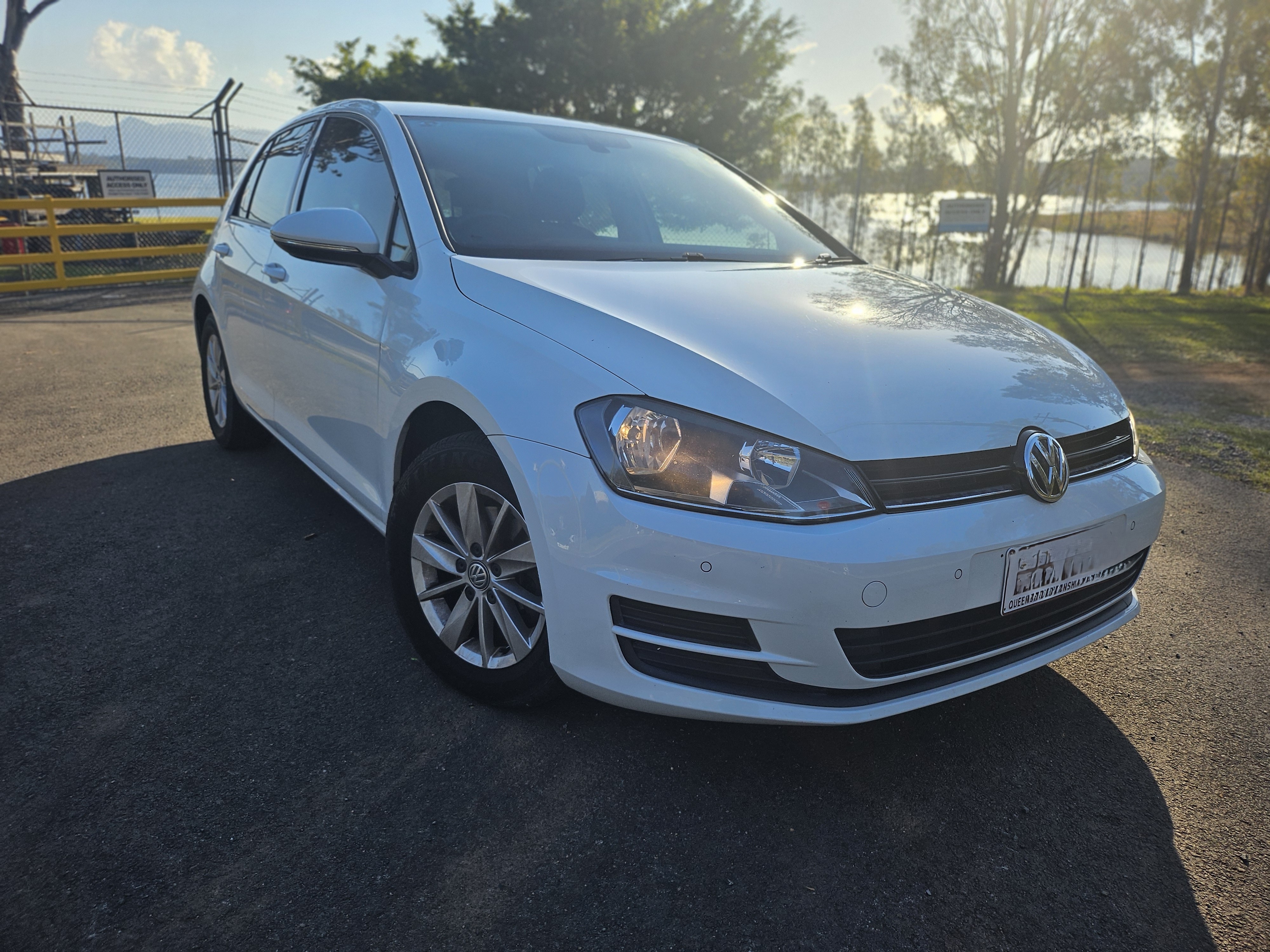 2016 VOLKSWAGEN Golf